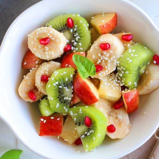 Healthy Winter Fruit Salad - Recipe photo by VeganVigilante