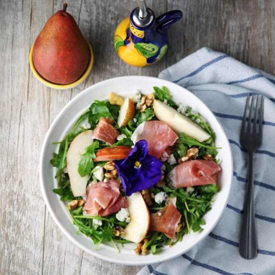 Arugula Prosciutto Pear salad - Recipe photo by Tastefulventure