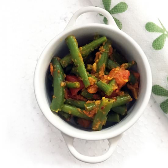 Green Beans in Garlic Tomato Sauce - Recipe photo by steamingpot
