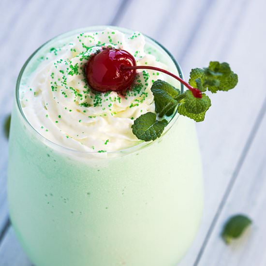 boozy shamrock shakes - Recipe photo by The Blond Cook