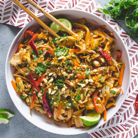 Easy Spicy Chicken Pad Thai - Recipe photo by mymoderncookery