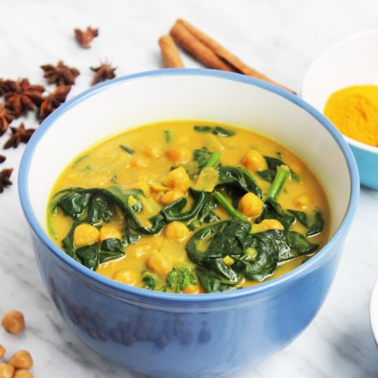 Chickpea & Spinach Curry - Recipe photo by SlowThe CookDown