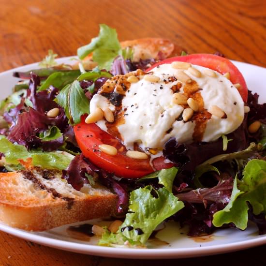 Panzanella Caprese Salad - Recipe photo by GiangisKitchen