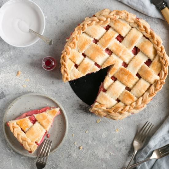 Rhubarb strawberry pie - Recipe photo by AnnaBanana