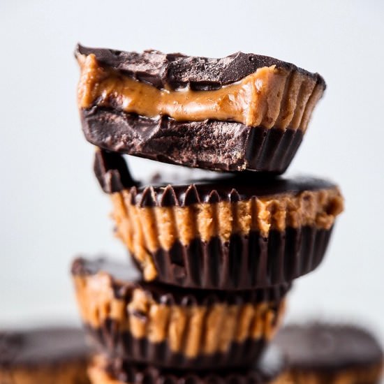 Dark Chocolate Cookie Butter Cups - Recipe photo by tippsinthekitch