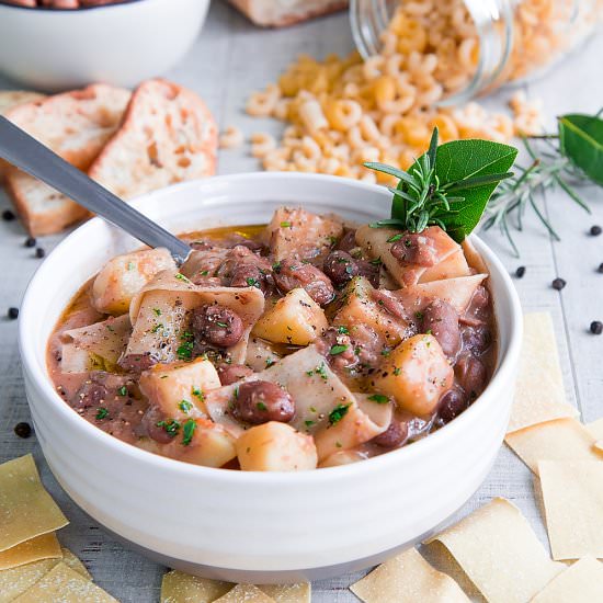 PASTA FAGIOLI VENETIAN-STYLE RECIPE - Recipe photo by Philosokitchen