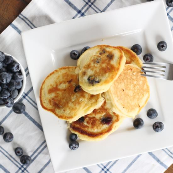 White Chocolate Blueberry Pancakes - Recipe photo by Lolosdesserts