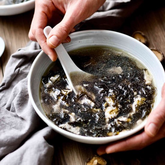 Chicken Broth Seaweed Egg Drop Soup - Recipe photo by YangsNourishingKitchen