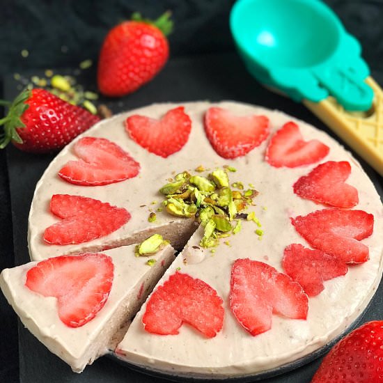 Strawberry Ice Cream Cake - Recipe photo by tanusrecipes