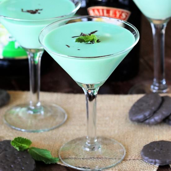 Thin Mint Cocktail - Recipe photo by thekitchenismyplayground
