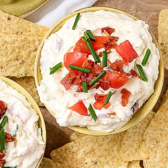 BLT Dip - Recipe photo by berlyskitchen