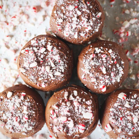 Chocolate Peppermint Cupcakes - Recipe photo by Lolosdesserts
