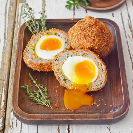 Crispy Scotch Eggs with Runny Yolk - Recipe photo by scruffandsteph