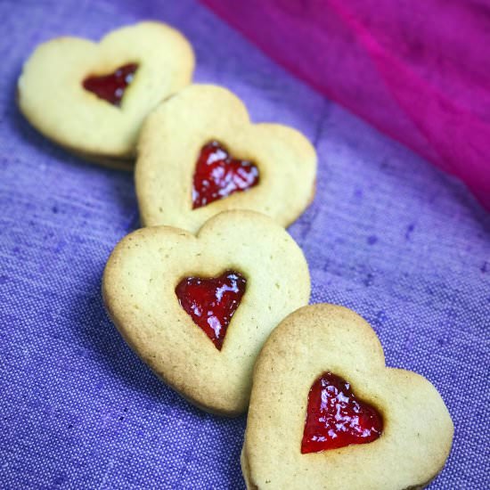 Jam-Heart Cookies - Recipe photo by tanusrecipes