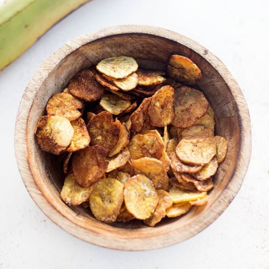Sweet and Salty Plantain Chips - Recipe photo by Kiwi and Carrot