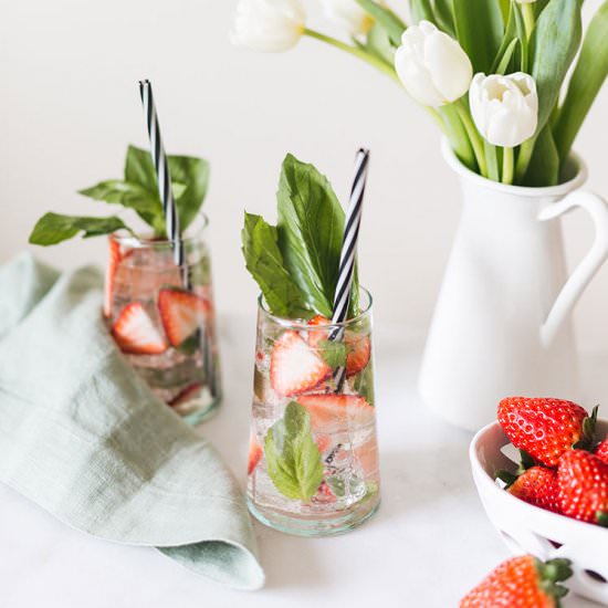 strawberry basil caipirinha recipe - Recipe photo by jojotastic