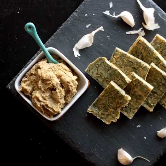 Roasted cauliflower and garlic hummus - Recipe photo by TheKitchenReveival