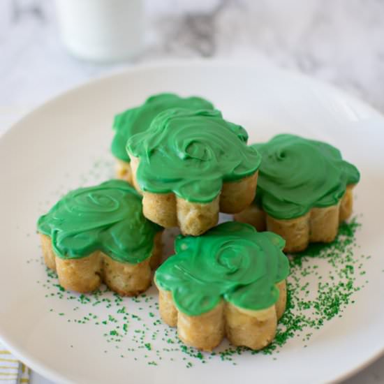 Baileys Cheesecake Stuffed Blondies - Recipe photo by Asprinkleandasplash