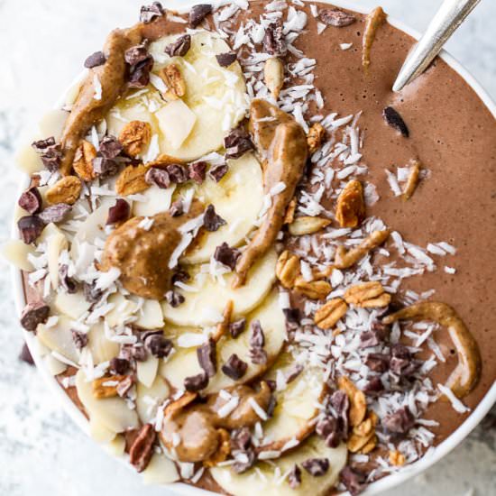 Chocolate Banana Oat Smoothie Bowl - Recipe photo by runningwithspoons