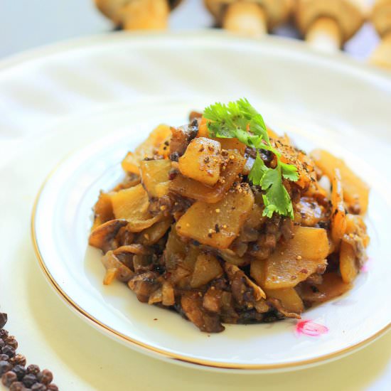 Mushroom and Potato Pepper Fry - Recipe photo by F For Flavour