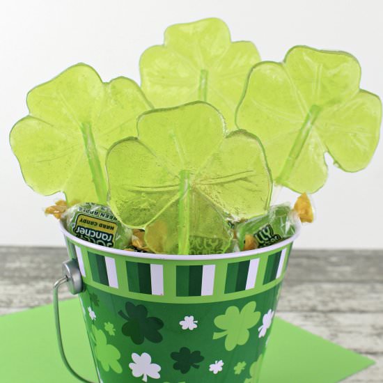 Easy Shamrock Lollipops - Recipe photo by CrayonsAndCravings