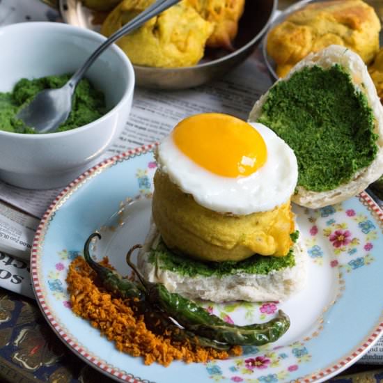 Mumbai's vada pav with chutneys - Recipe photo by The Cutlery Chronicles