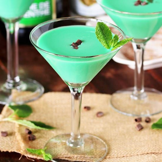 Grasshopper Cocktail - Recipe photo by thekitchenismyplayground