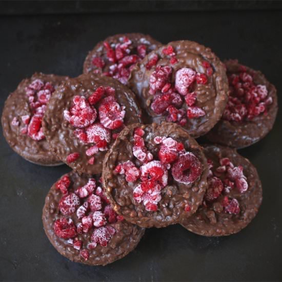 Raw Chocolate Cups - Recipe photo by thefoodiejourney