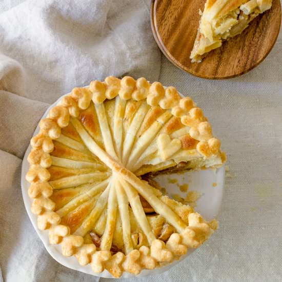 Apple Almond Pie - Recipe photo by rezelkealoha
