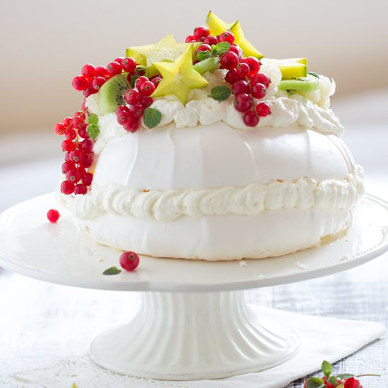 White Chocolate Pavlova - Recipe photo by AngellovesCooking