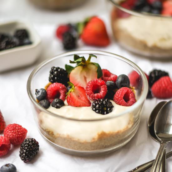 Vanilla Cream Custard Berry Tarts - Recipe photo by Gringalicious