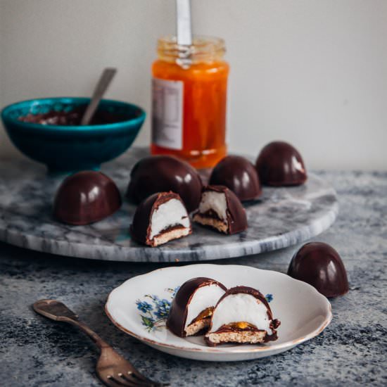 Vegan Easter Teacakes - Recipe photo by Heypopsicle
