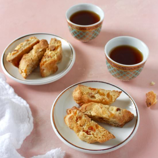 Amazing Apricot and Almond Biscotti - Recipe photo by marilenaskitchen