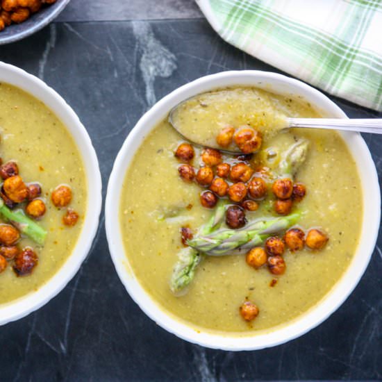 Creamy Asparagus Soup - Recipe photo by the food blog
