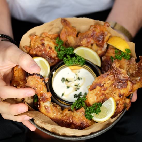 Crispy Overnight Buttermilk wings - Recipe photo by Truefoodsblog