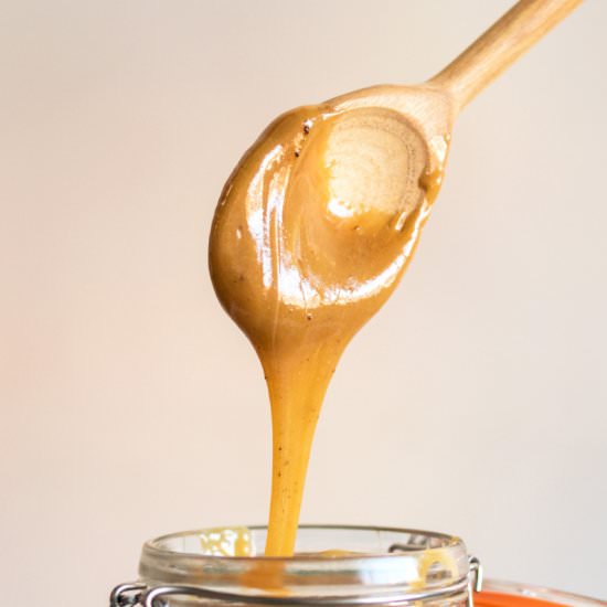 Caramel Sauce - Recipe photo by Lolosdesserts
