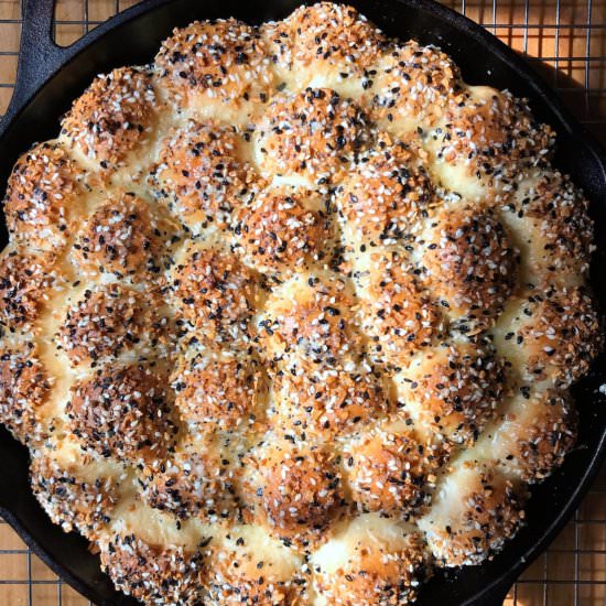 Everything Bagel Pull Apart Bread - Recipe photo by joeats