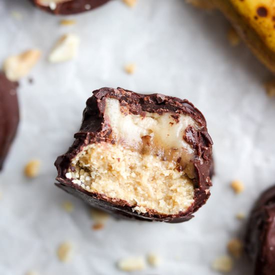 Chunky Monkey Twix Bites (vegan) - Recipe photo by okonomi kitchen