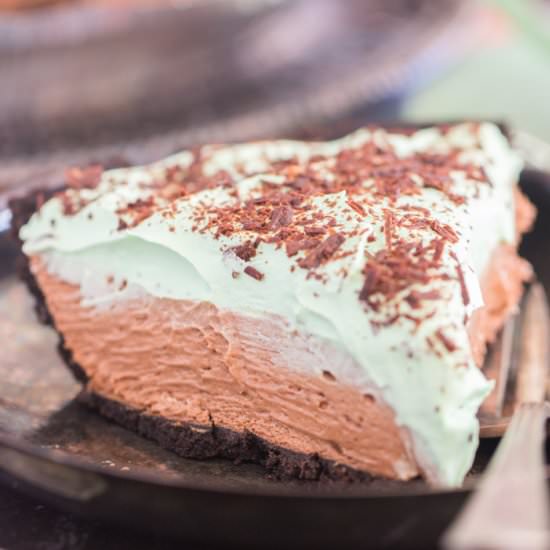 Chocolate Creme de Menthe Pie - Recipe photo by thegoldlininggirl