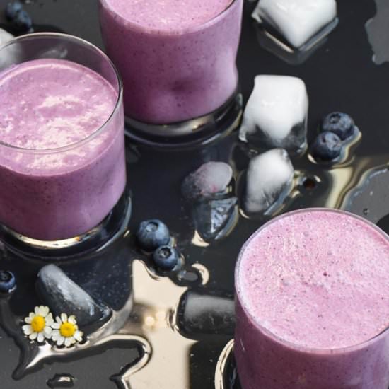 BLUEBERRY SMOOTHIE - Recipe photo by thelittlepine