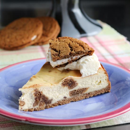 Oatmeal Creme Pie Cheesecake - Recipe photo by TheSpiffyCookie