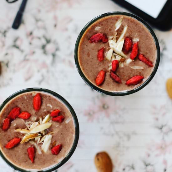 Chocolate Oatmeal Banana Smoothie - Recipe photo by MyWeekendKitchen
