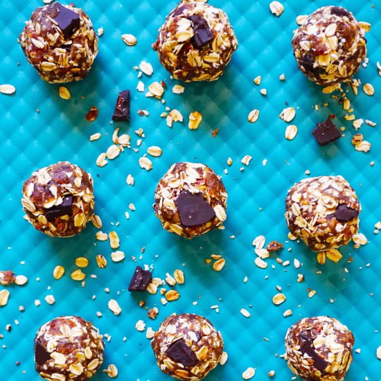 Choco Granola Vegan Energy Bites - Recipe photo by Animagus Eats
