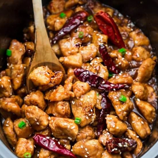 Slow Cooker General Tso’s Chicken - Recipe photo by LifemadeSweeter