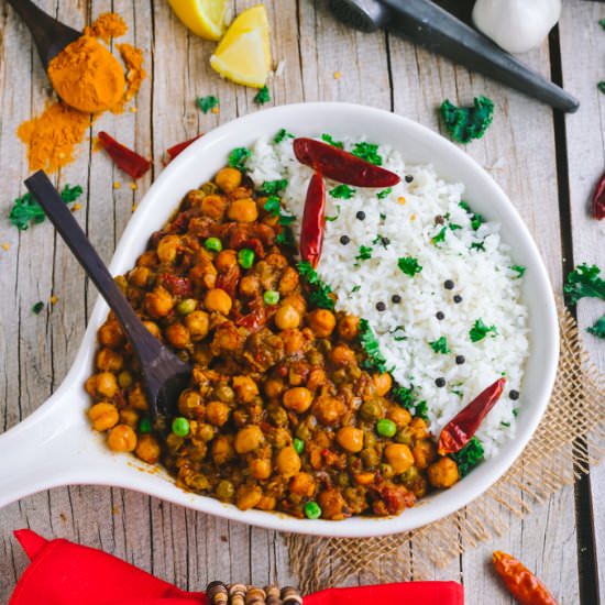 One Pot Chickpea Coconut Curry - Recipe photo by VeganVigilante