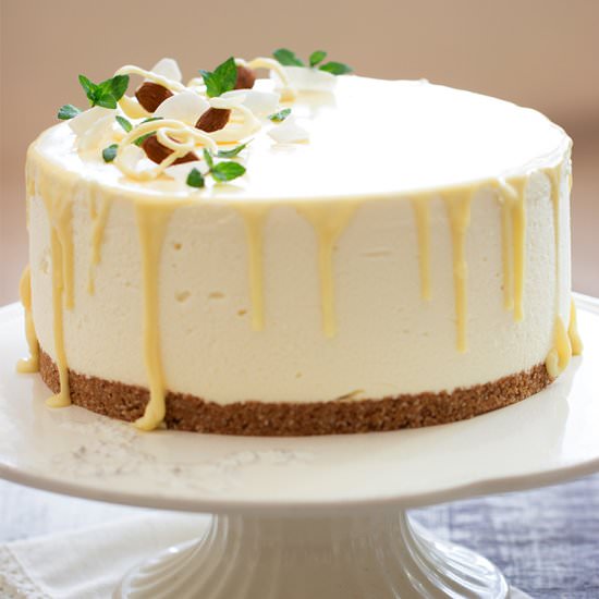 Raffaello Cheesecake - Recipe photo by AngellovesCooking