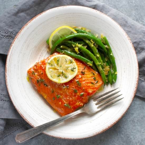 Quick and Easy Oven-Baked Salmon - Recipe photo by marilenaskitchen