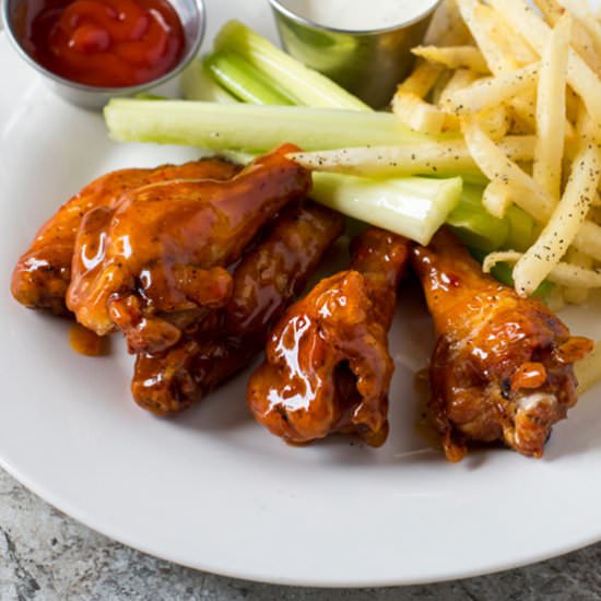 Homemade Chicken Wings - Recipe photo by improvoven
