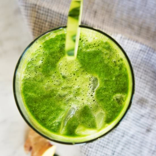 Green Smoothie - Recipe photo by The Greedy Belly