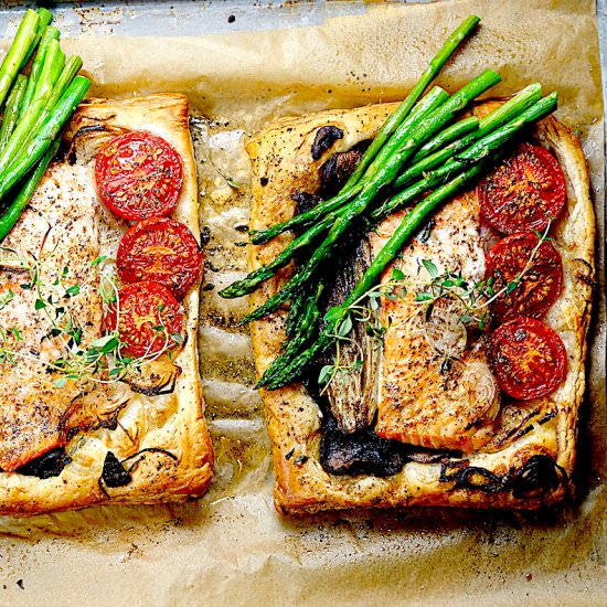 Salmon En Croute - Recipe photo by SipsNibblesBites